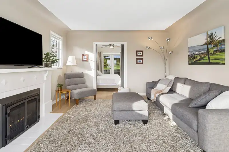 506 TEMPE CRESCENT - photo 3 of 40