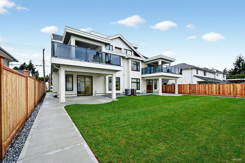 5186 57 TH STREET - photo 3 of 25