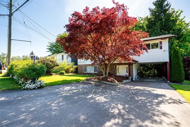 8771 SHEPHERD WAY - photo 2 of 37