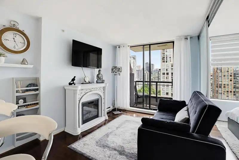 1703 1295 RICHARDS STREET - photo 1 of 27