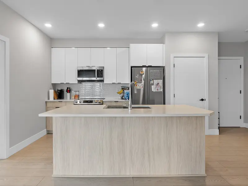 310 20360 LOGAN AVENUE - photo 3 of 25