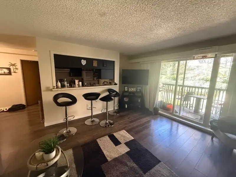 310 9867 MANCHESTER DRIVE - photo 3 of 6