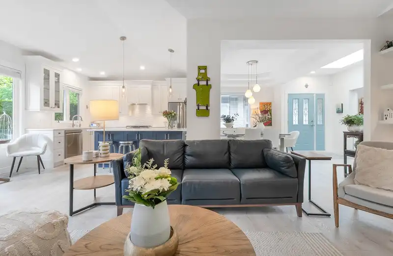 18 14888 24 AVENUE - photo 4 of 40