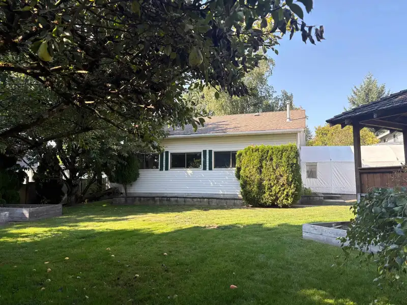5533 183A STREET - photo 3 of 32