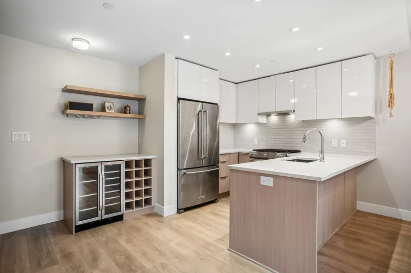 3564 SAWMILL CRESCENT - photo 3 of 23