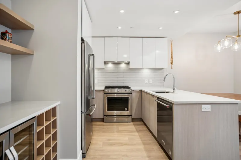 3564 SAWMILL CRESCENT - photo 4 of 23