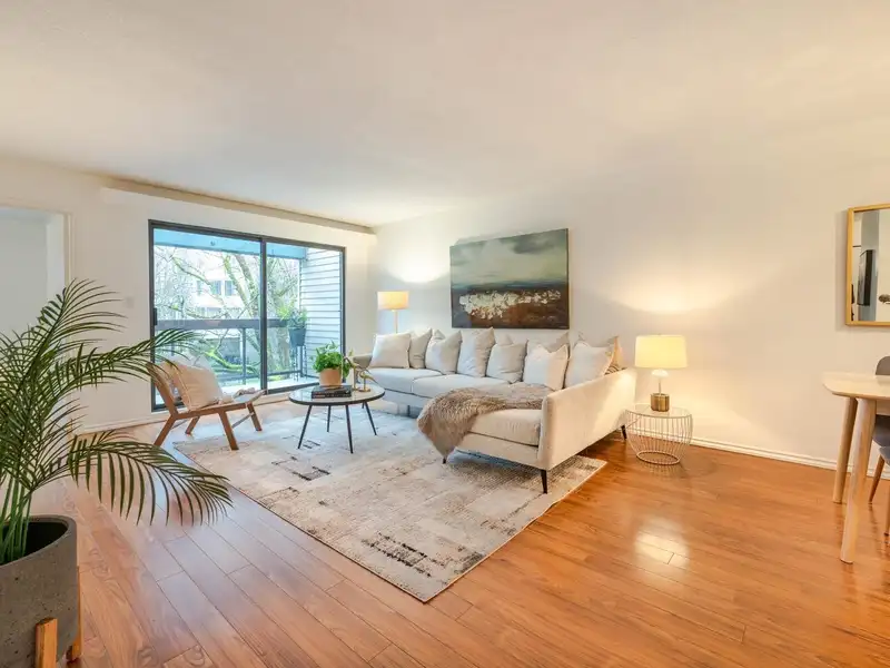314 1422 E 3RD AVENUE - photo 4 of 22