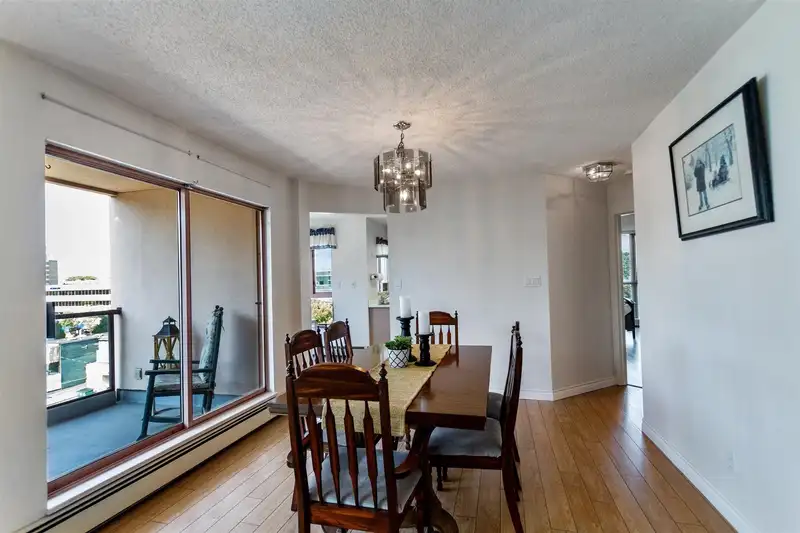 705 612 FIFTH AVENUE - photo 4 of 27