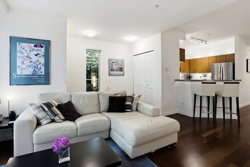 6230 LOGAN LANE - photo 4 of 40