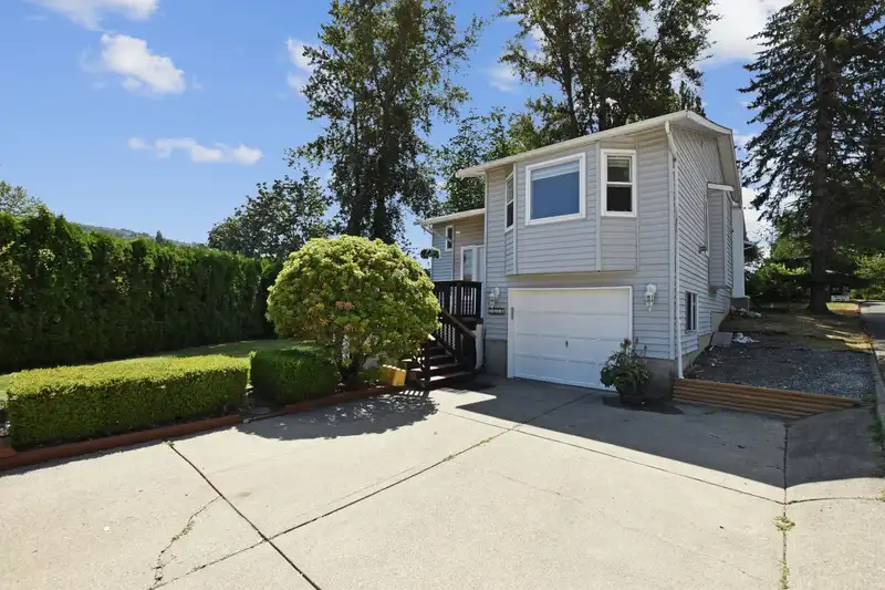 3634 BULKLEY STREET - photo 1 of 34