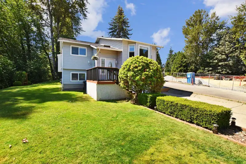 3634 BULKLEY STREET - photo 2 of 34