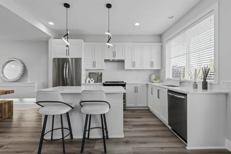 14 15717 MOUNTAIN VIEW DRIVE - photo 2 of 25