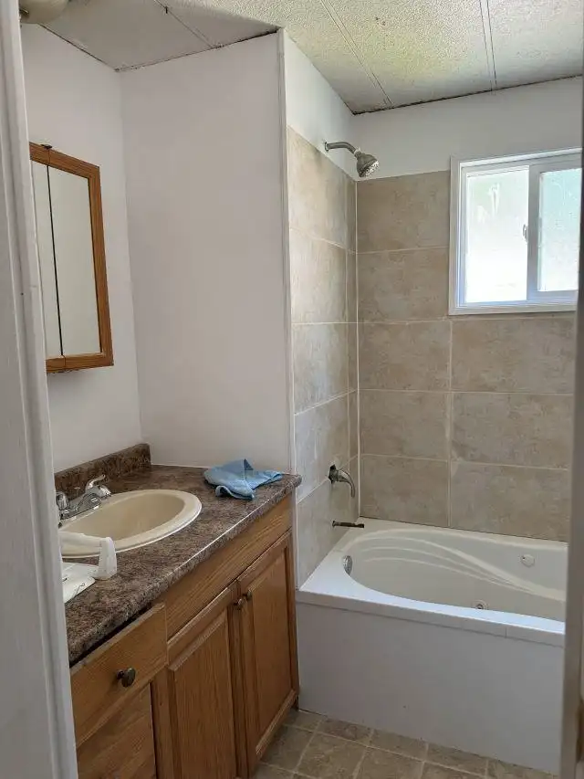 Address not disclosed - photo 4 of 8