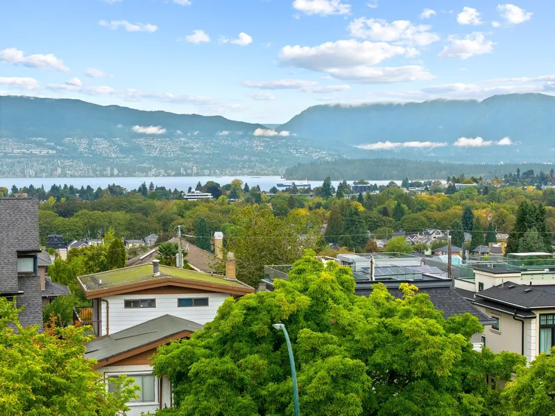 3276 W 21ST AVENUE - photo 1 of 25