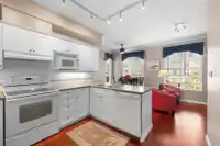 340 3098 GUILDFORD WAY - thumbnail 7