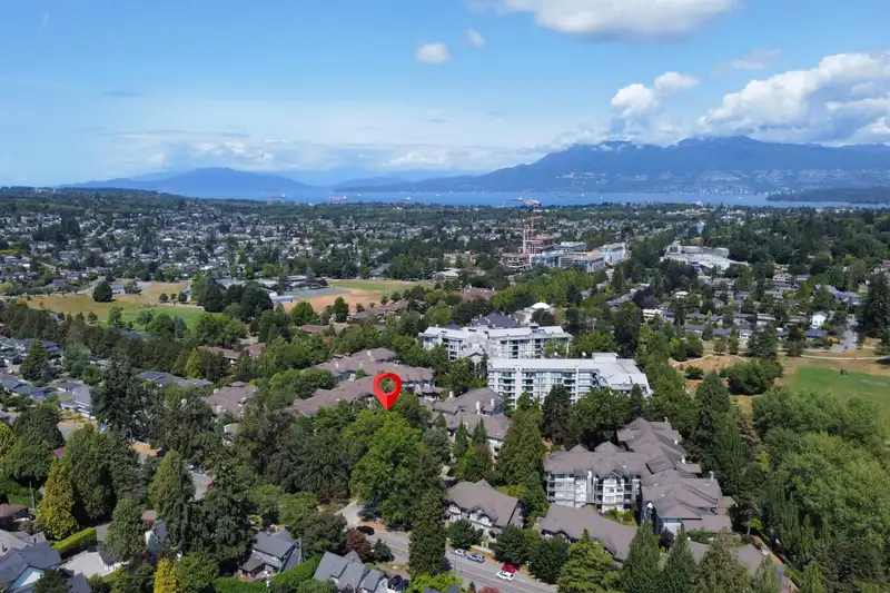 303 4883 MACLURE MEWS - photo 2 of 26
