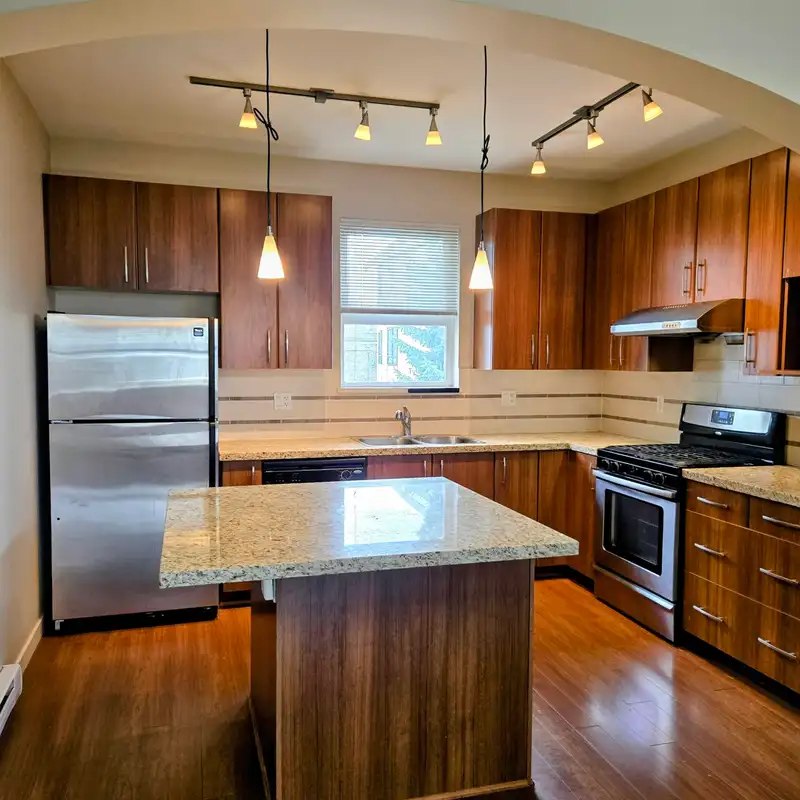 11 9333 FERNDALE ROAD - photo 1 of 26