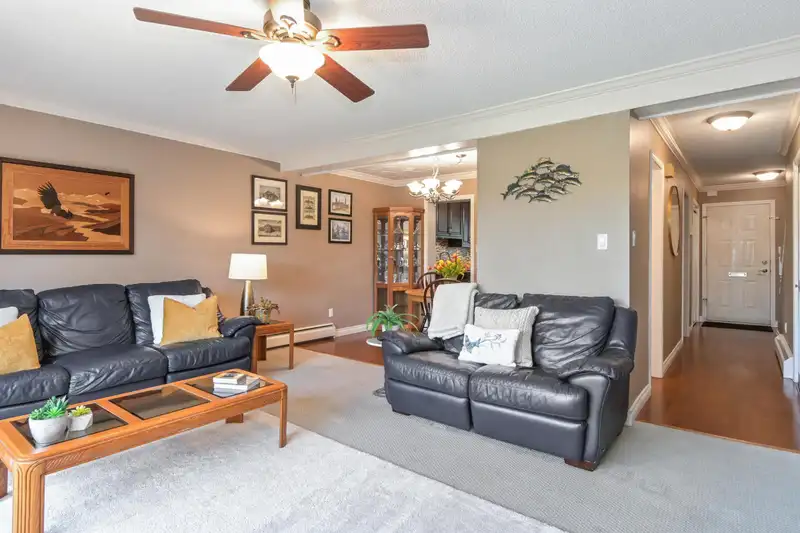 19 11451 KINGFISHER DRIVE - photo 2 of 25