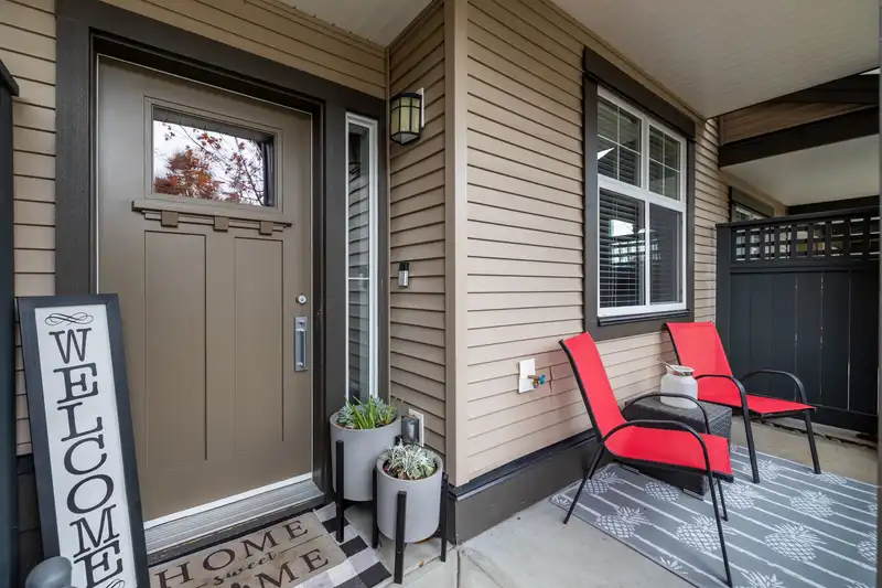 63 6123 138 STREET - photo 3 of 31