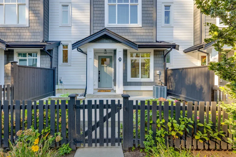 20 6897 201 STREET - photo 4 of 25