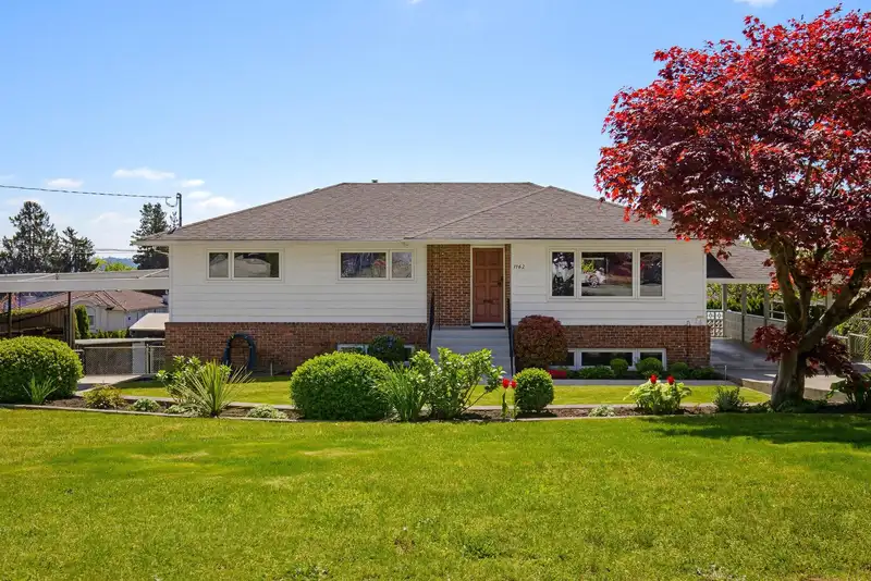 1162 MADORE AVENUE - photo 2 of 40