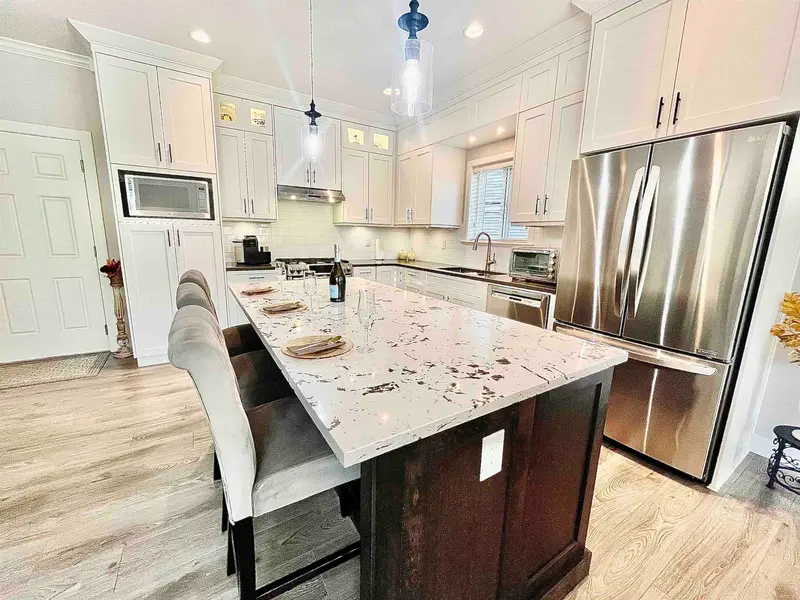 51 11252 COTTONWOOD DRIVE - photo 2 of 25