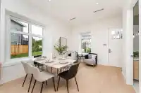 1 2837 OLIVER CRESCENT - thumbnail 4