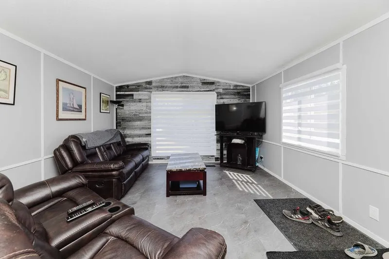 69 1413 SUNSHINE COAST HIGHWAY - photo 3 of 15