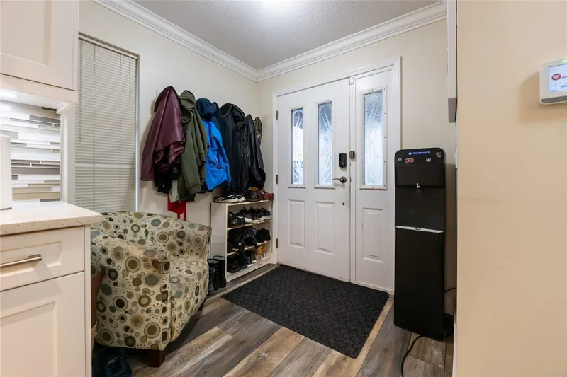 13 4767 64 STREET - photo 2 of 25