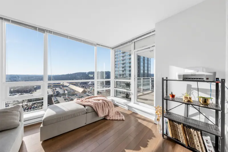 1901 2968 GLEN DRIVE - photo 4 of 25