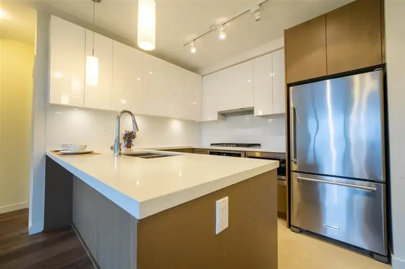 1905 3080 LINCOLN AVENUE - photo 1 of 25