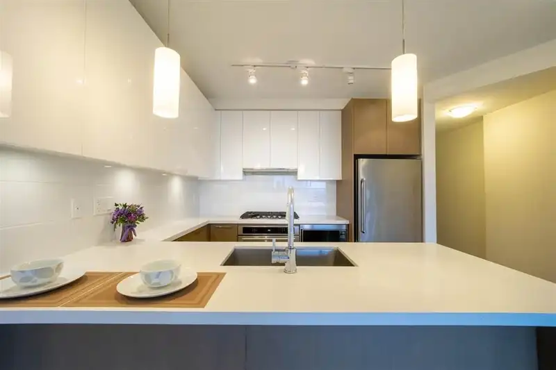 1905 3080 LINCOLN AVENUE - photo 2 of 25
