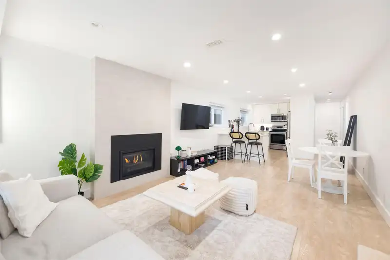 1709 PHILIP AVENUE - photo 4 of 38