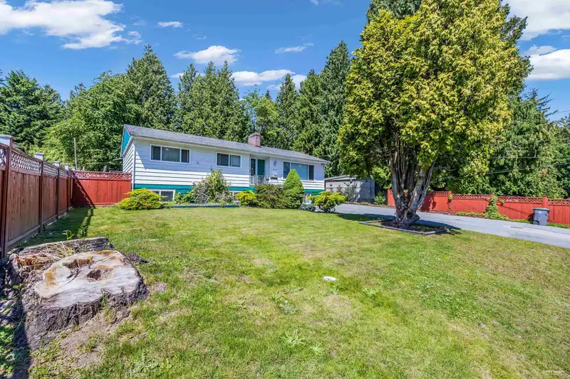 13733 67A AVENUE - photo 1 of 37