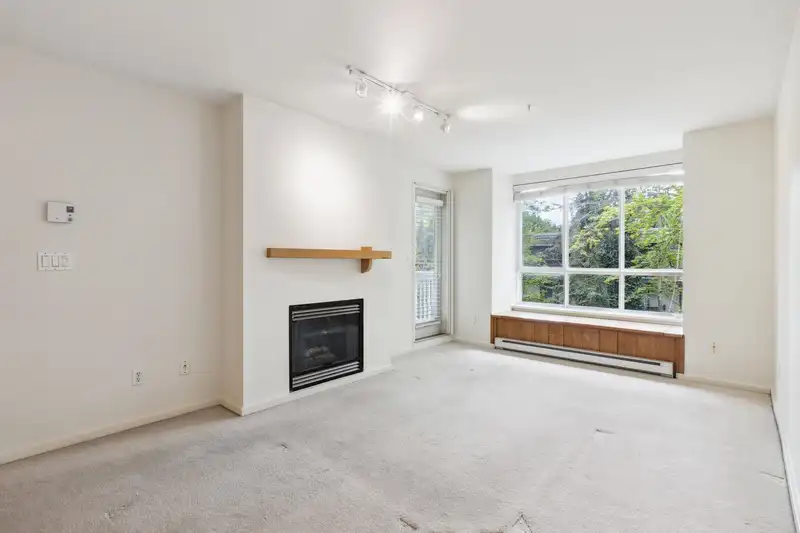 212 1111 LYNN VALLEY ROAD - photo 2 of 31