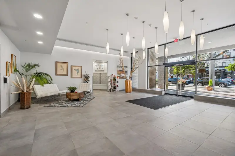 1001 124 W 1ST STREET - photo 4 of 25