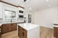 101 1149 DANSEY AVENUE - thumbnail 5