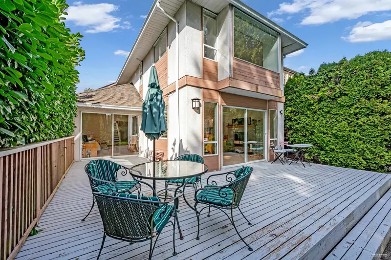 1006 SINCLAIR STREET - photo 3 of 25