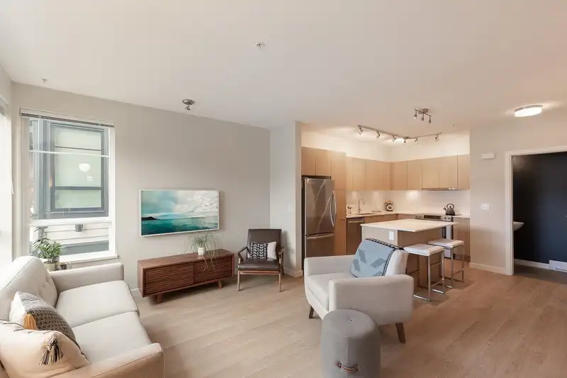 7 3728 THURSTON STREET - photo 2 of 20