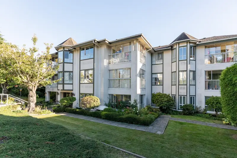 204 15130 ROPER AVENUE - photo 3 of 25