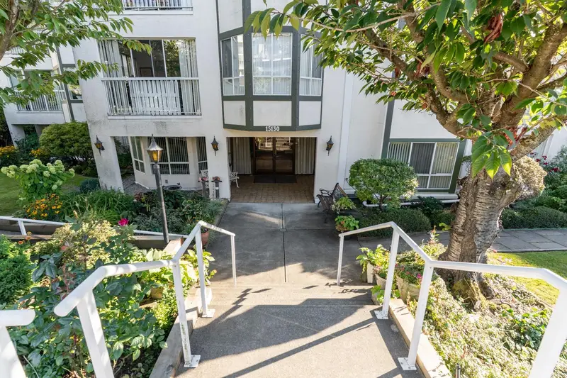 204 15130 ROPER AVENUE - photo 4 of 25