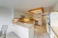 1902 738 BROUGHTON STREET - thumbnail 3