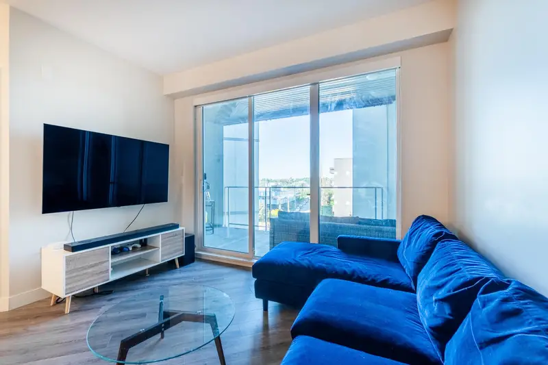 303 1768 GILMORE AVENUE - photo 3 of 25