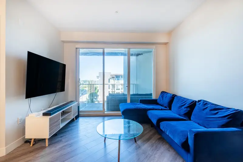 303 1768 GILMORE AVENUE - photo 4 of 25