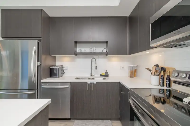 212 13623 81A AVENUE - photo 4 of 33