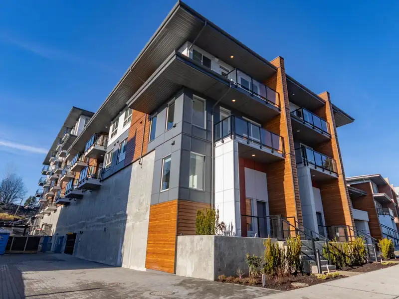 207 11655 FRASER STREET - photo 2 of 13