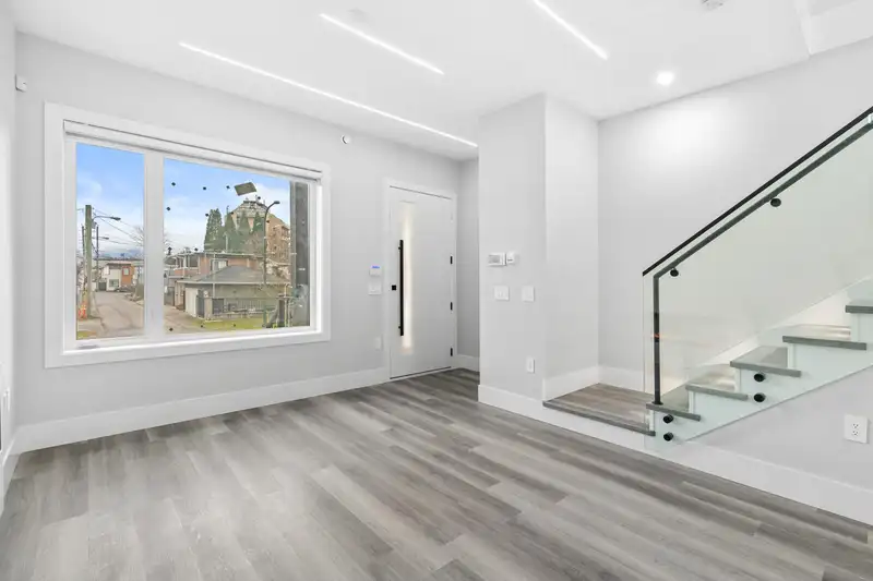 3224 MARMION AVENUE - photo 4 of 40
