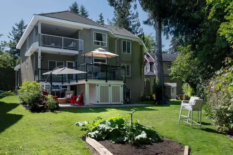 10172 159 STREET - photo 4 of 40