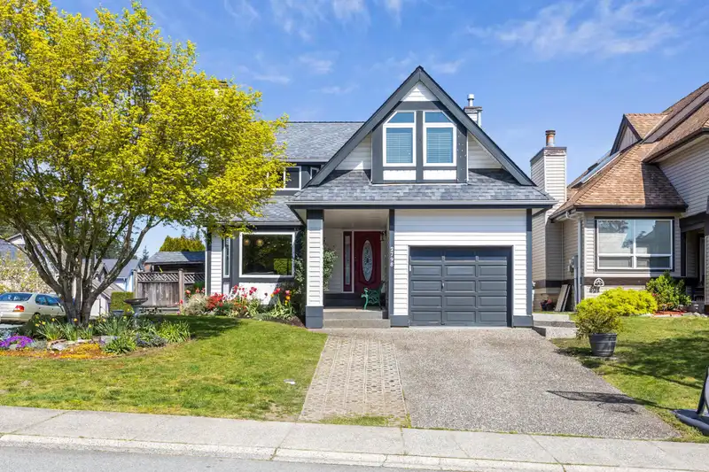 2798 GOLDSTREAM CRESCENT - photo 1 of 30
