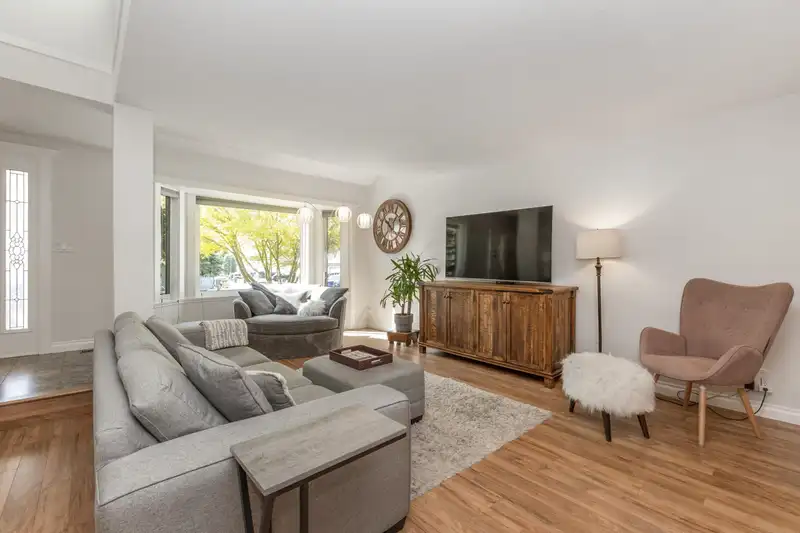 2798 GOLDSTREAM CRESCENT - photo 4 of 30